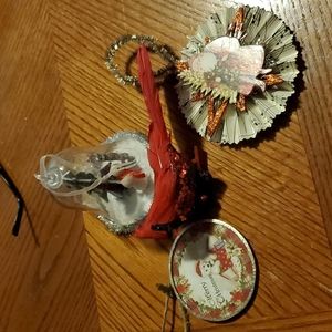 Primitive style Christmas ornaments